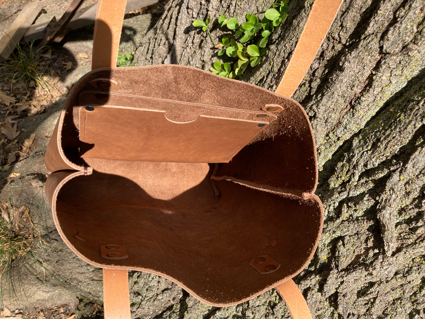 Medium Brown Tote Bag (Pinecone Leather Pocket)